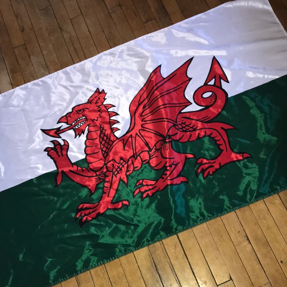 Welsh Dragon Flag - White, Green & Red‎